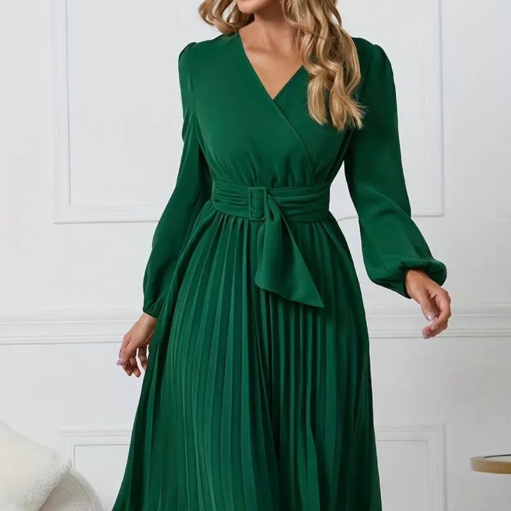 Solid Surplice Neck Pleated Belted Green Plus Size Dress Size XXL (14)